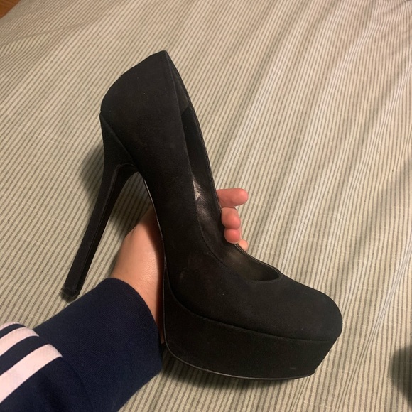 Steve Madden Suede Pumps - Picture 4 of 8